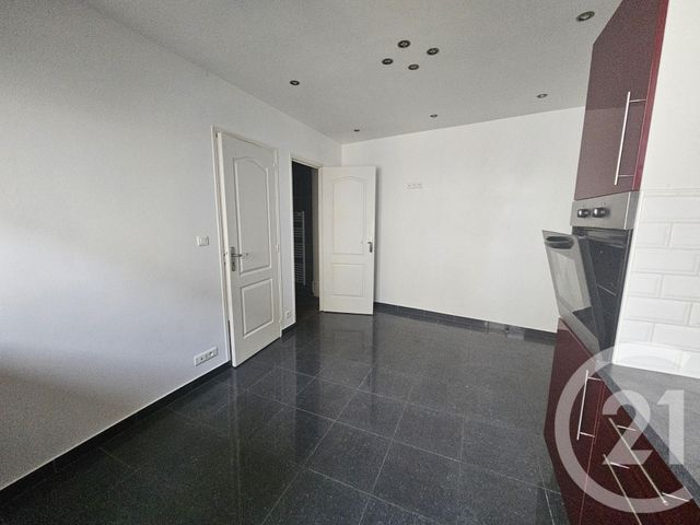Appartement F1 bis à louer - 2 pièces - 26.35 m2 - MONTLUCON - 03 - AUVERGNE - Century 21 Pasquet Immobilier