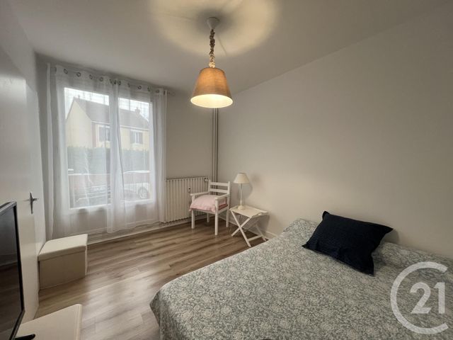 Afficher la photo en grand Appartement F2 à vendre - 2 pièces - 51.78 m2 - MONTLUCON - 03 - AUVERGNE - Century 21 Pasquet Immobilier
