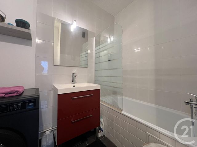 Afficher la photo en grand Appartement F2 à vendre - 2 pièces - 51.78 m2 - MONTLUCON - 03 - AUVERGNE - Century 21 Pasquet Immobilier