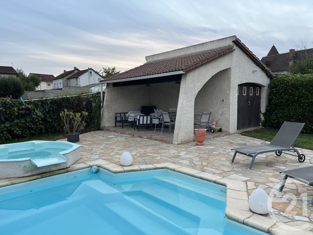 maison à vendre - 6 pièces - 202.0 m2 - DOMERAT - 03 - AUVERGNE - Century 21 Pasquet Immobilier