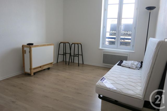 Afficher la photo en grand Appartement Studio à louer - 1 pièce - 19.0 m2 - MONTLUCON - 03 - AUVERGNE - Century 21 Pasquet Immobilier
