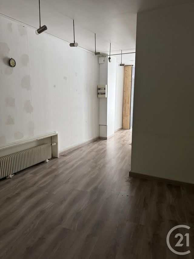 Afficher la photo en grand Appartement Local à louer - 2 pièces - 45.0 m2 - MONTLUCON - 03 - AUVERGNE - Century 21 Pasquet Immobilier