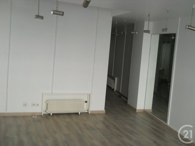 Afficher la photo en grand Appartement Local à louer - 2 pièces - 45.0 m2 - MONTLUCON - 03 - AUVERGNE - Century 21 Pasquet Immobilier