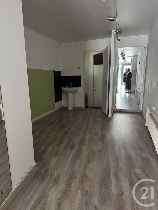 Afficher la photo en grand Appartement Local à louer - 2 pièces - 45.0 m2 - MONTLUCON - 03 - AUVERGNE - Century 21 Pasquet Immobilier