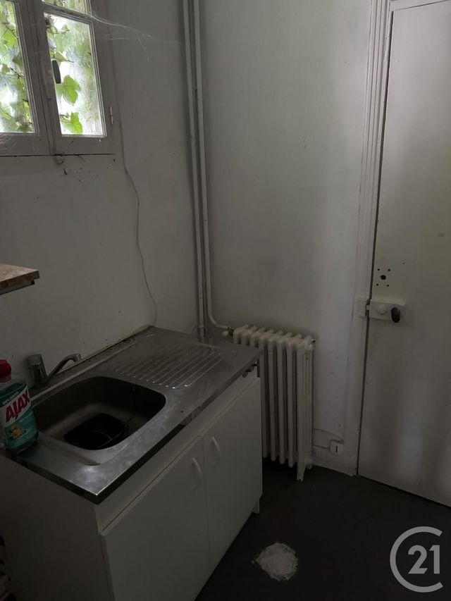 Afficher la photo en grand Appartement Local à louer - 2 pièces - 45.0 m2 - MONTLUCON - 03 - AUVERGNE - Century 21 Pasquet Immobilier