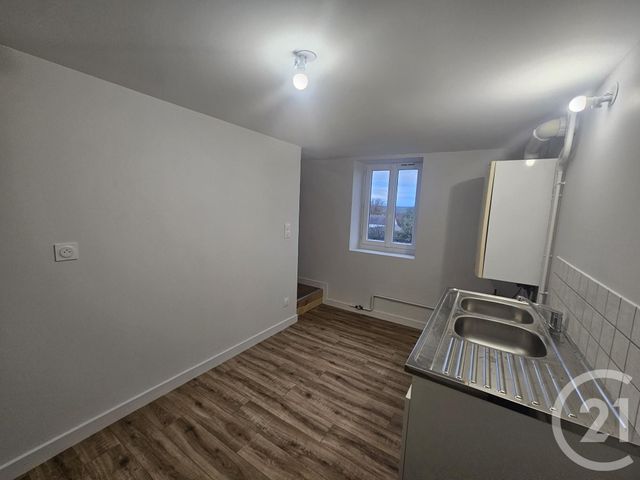 maison à louer - 4 pièces - 79.0 m2 - VALLON EN SULLY - 03 - AUVERGNE - Century 21 Pasquet Immobilier