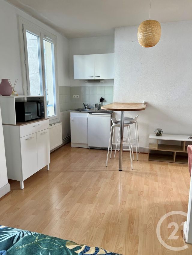 Appartement Studio à louer - 1 pièce - 20.5 m2 - MONTLUCON - 03 - AUVERGNE - Century 21 Pasquet Immobilier
