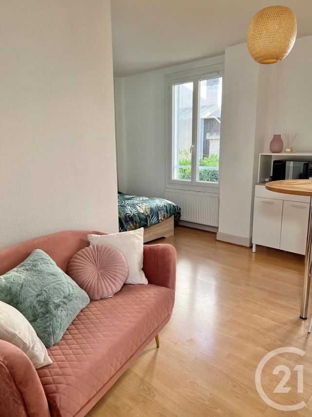 Appartement Studio à louer - 1 pièce - 20.5 m2 - MONTLUCON - 03 - AUVERGNE - Century 21 Pasquet Immobilier
