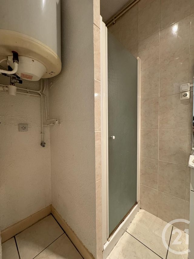 Appartement F2 à louer - 2 pièces - 40.68 m2 - MONTLUCON - 03 - AUVERGNE - Century 21 Pasquet Immobilier