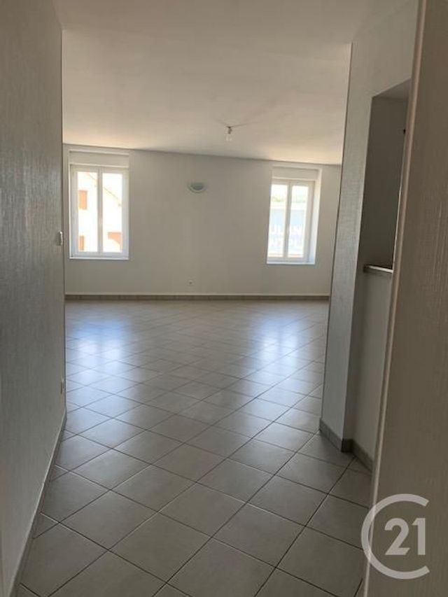 Appartement F4 à louer - 4 pièces - 90.0 m2 - DESERTINES - 03 - AUVERGNE - Century 21 Pasquet Immobilier