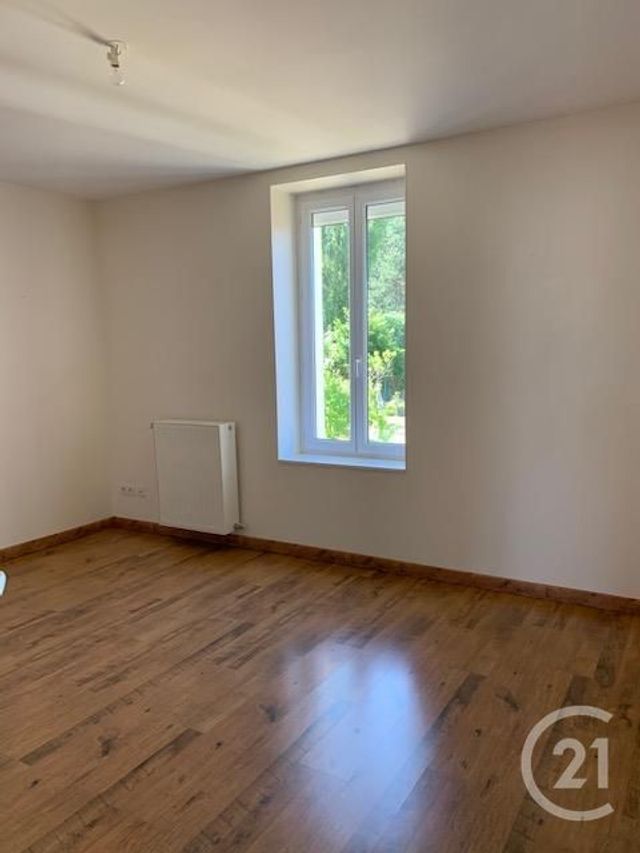 Appartement F4 à louer - 4 pièces - 90.0 m2 - DESERTINES - 03 - AUVERGNE - Century 21 Pasquet Immobilier