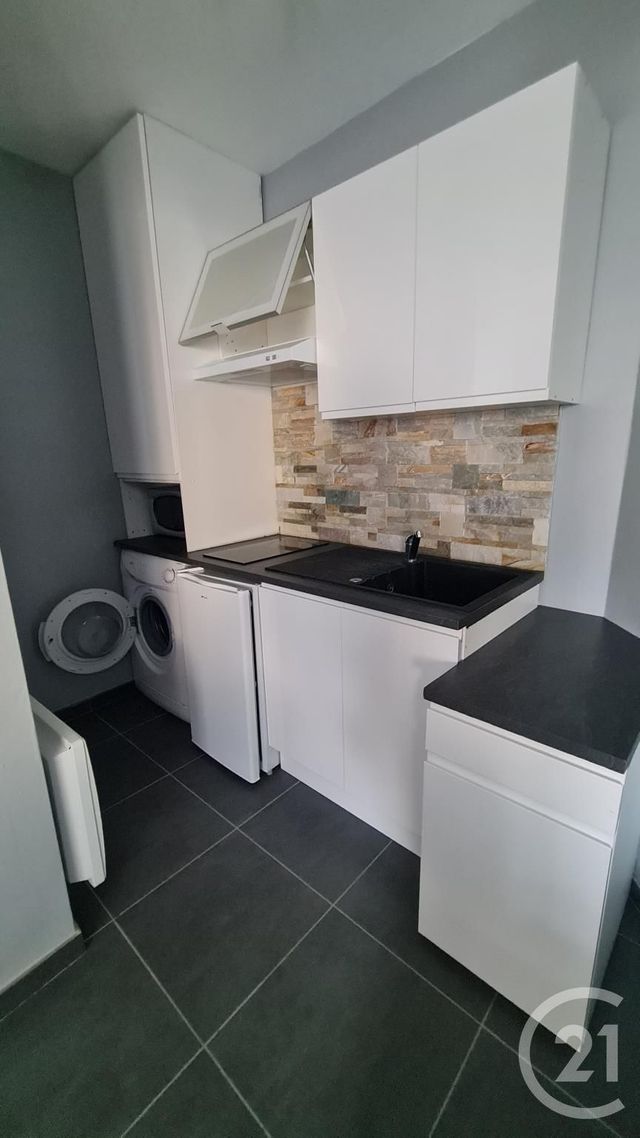 Appartement F2 à louer - 2 pièces - 27.79 m2 - MONTLUCON - 03 - AUVERGNE - Century 21 Pasquet Immobilier