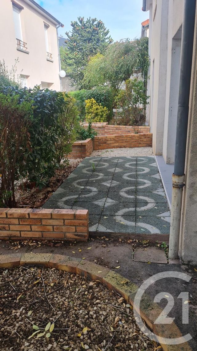 Appartement F2 à louer - 2 pièces - 27.79 m2 - MONTLUCON - 03 - AUVERGNE - Century 21 Pasquet Immobilier