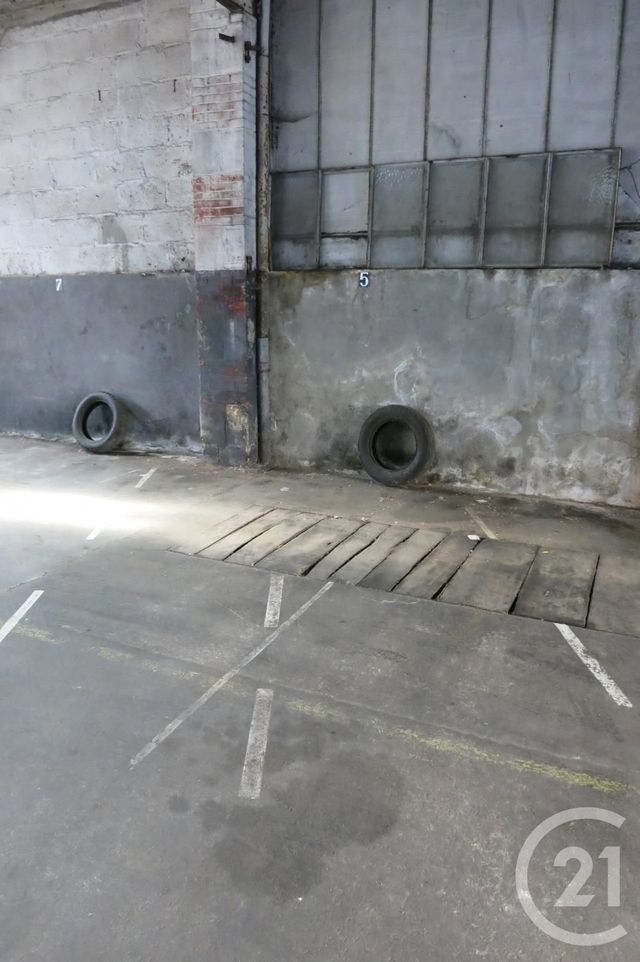 parking à louer - 12.0 m2 - MONTLUCON - 03 - AUVERGNE - Century 21 Pasquet Immobilier