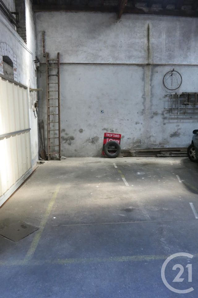 parking à louer - 12.0 m2 - MONTLUCON - 03 - AUVERGNE - Century 21 Pasquet Immobilier