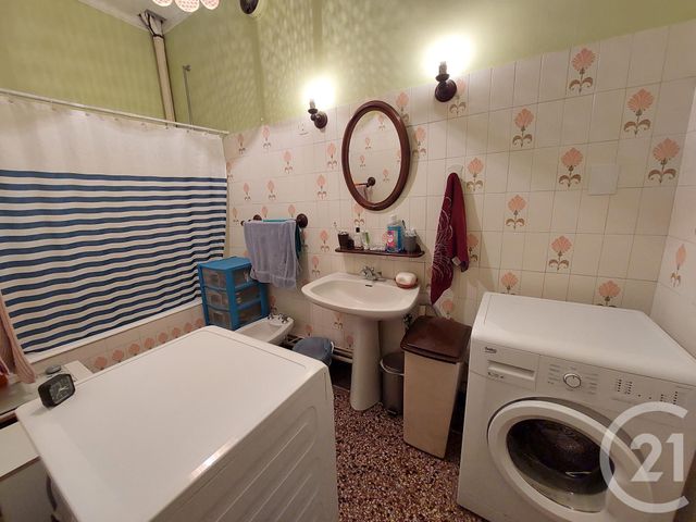 Appartement F3 à vendre - 3 pièces - 106.02 m2 - MONTLUCON - 03 - AUVERGNE - Century 21 Pasquet Immobilier