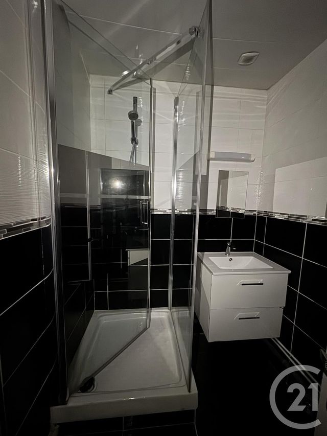 Appartement F3 à louer - 3 pièces - 57.67 m2 - MONTLUCON - 03 - AUVERGNE - Century 21 Pasquet Immobilier