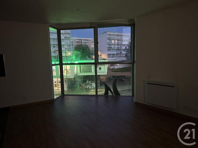 Appartement F3 à louer - 3 pièces - 57.67 m2 - MONTLUCON - 03 - AUVERGNE - Century 21 Pasquet Immobilier