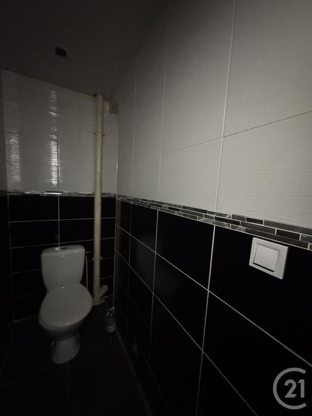 Appartement F3 à louer - 3 pièces - 57.67 m2 - MONTLUCON - 03 - AUVERGNE - Century 21 Pasquet Immobilier