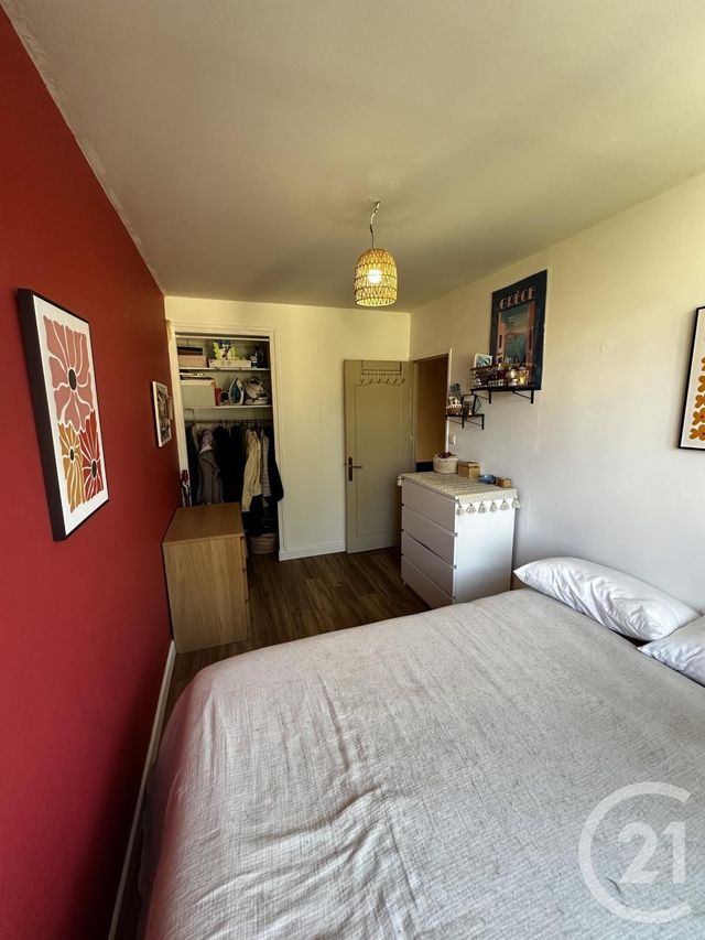 Appartement Duplex à vendre - 3 pièces - 72.7 m2 - MONTLUCON - 03 - AUVERGNE - Century 21 Pasquet Immobilier