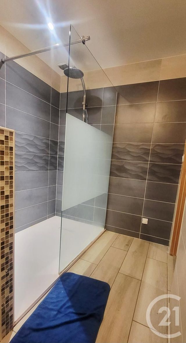 maison à vendre - 9 pièces - 183.5 m2 - DOMERAT - 03 - AUVERGNE - Century 21 Pasquet Immobilier