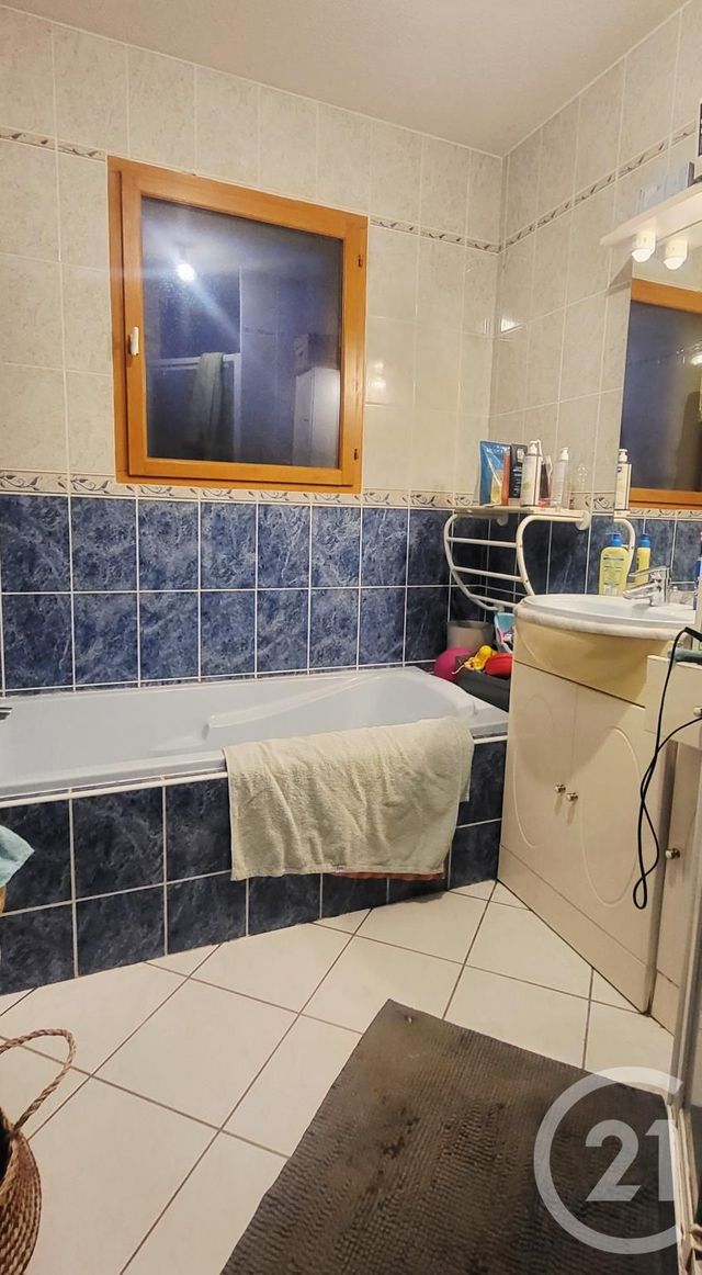 maison à vendre - 9 pièces - 183.5 m2 - DOMERAT - 03 - AUVERGNE - Century 21 Pasquet Immobilier