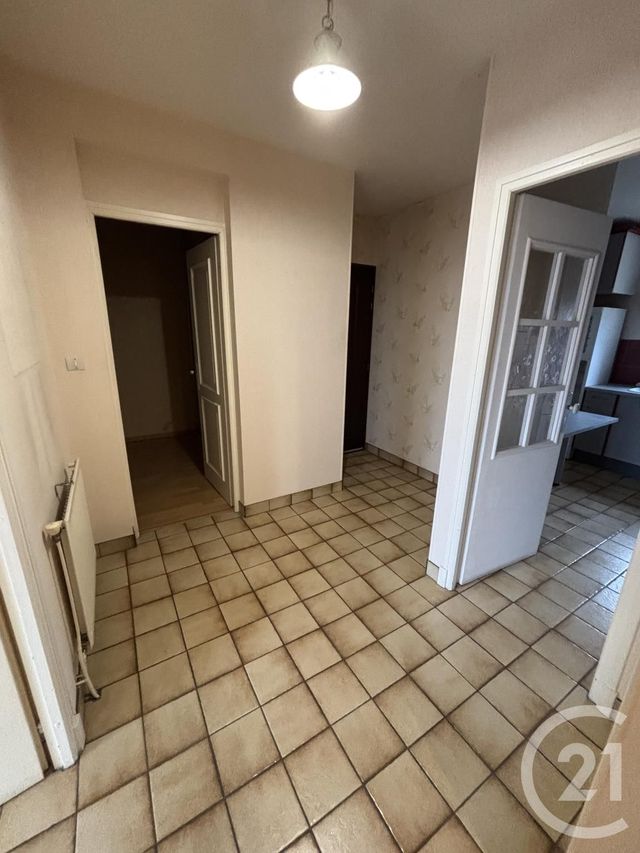 Appartement F3 à vendre - 3 pièces - 76.24 m2 - MONTLUCON - 03 - AUVERGNE - Century 21 Pasquet Immobilier