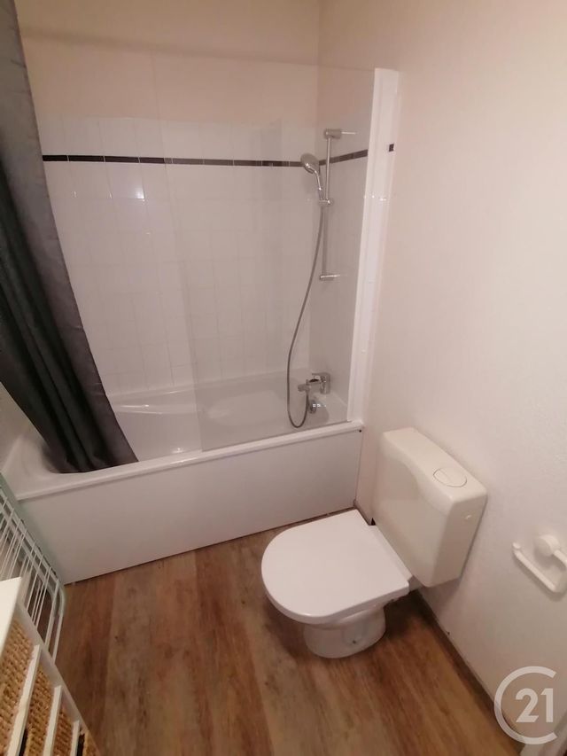 Appartement F2 à louer - 2 pièces - 43.89 m2 - MONTLUCON - 03 - AUVERGNE - Century 21 Pasquet Immobilier