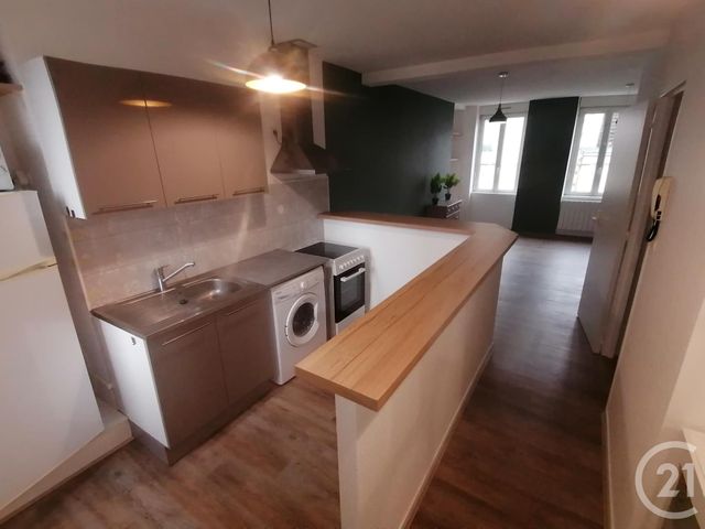 Appartement F2 à louer - 2 pièces - 43.89 m2 - MONTLUCON - 03 - AUVERGNE - Century 21 Pasquet Immobilier
