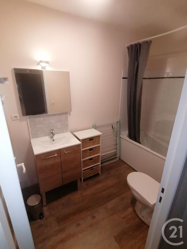 Appartement F2 à louer - 2 pièces - 43.89 m2 - MONTLUCON - 03 - AUVERGNE - Century 21 Pasquet Immobilier