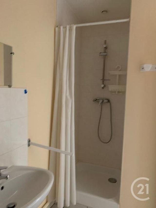 Appartement Studio à louer - 1 pièce - 22.56 m2 - MONTLUCON - 03 - AUVERGNE - Century 21 Pasquet Immobilier