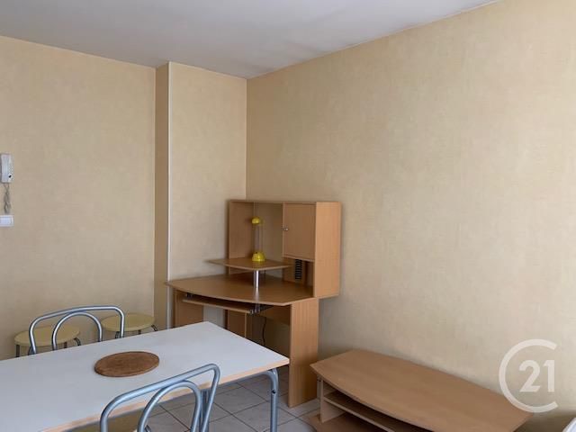 Appartement Studio à louer - 1 pièce - 22.56 m2 - MONTLUCON - 03 - AUVERGNE - Century 21 Pasquet Immobilier