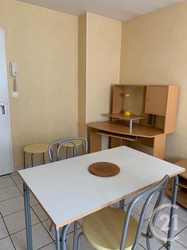 Appartement Studio à louer - 1 pièce - 22.56 m2 - MONTLUCON - 03 - AUVERGNE - Century 21 Pasquet Immobilier