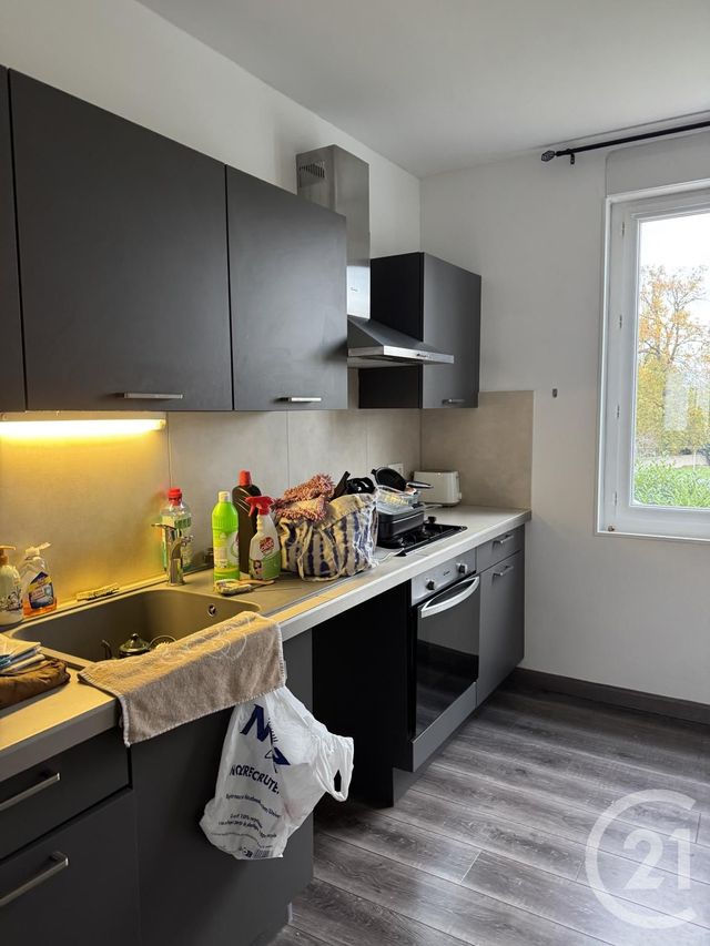 Appartement F3 à louer - 3 pièces - 67.56 m2 - MONTLUCON - 03 - AUVERGNE - Century 21 Pasquet Immobilier