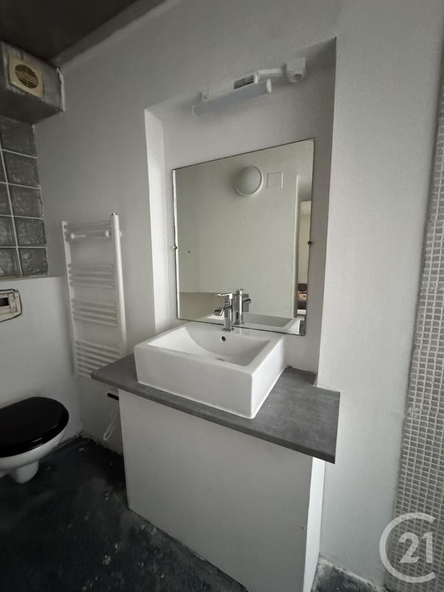 Appartement F1 à louer - 1 pièce - 24.0 m2 - MONTLUCON - 03 - AUVERGNE - Century 21 Pasquet Immobilier