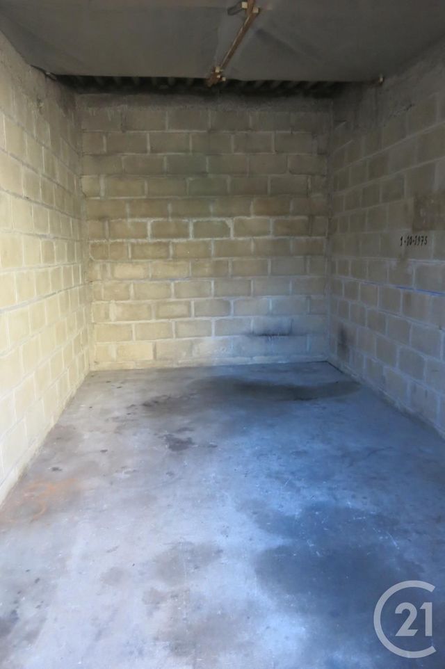 parking à louer - 12.0 m2 - MONTLUCON - 03 - AUVERGNE - Century 21 Pasquet Immobilier