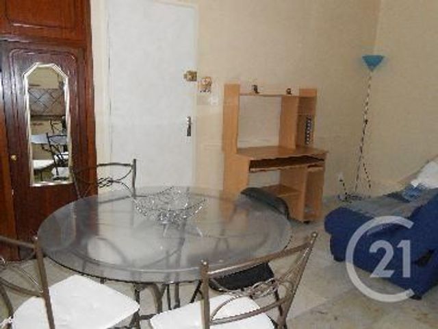 Appartement Studio à louer - 1 pièce - 17.5 m2 - MONTLUCON - 03 - AUVERGNE - Century 21 Pasquet Immobilier