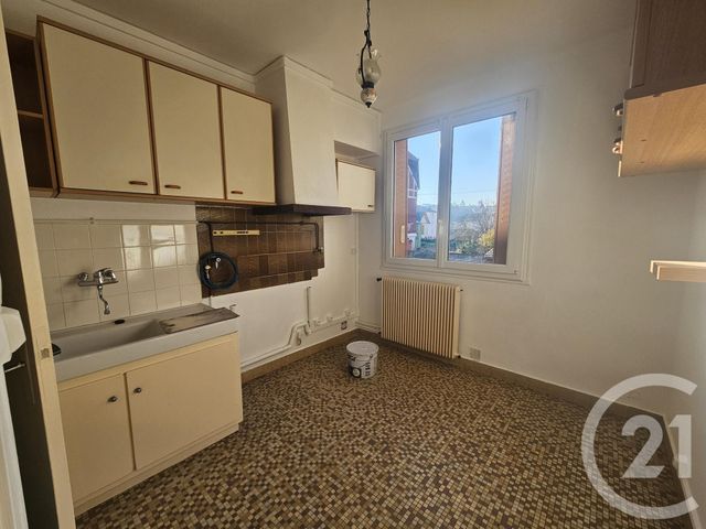 Appartement F3 à louer - 3 pièces - 70.0 m2 - MONTLUCON - 03 - AUVERGNE - Century 21 Pasquet Immobilier