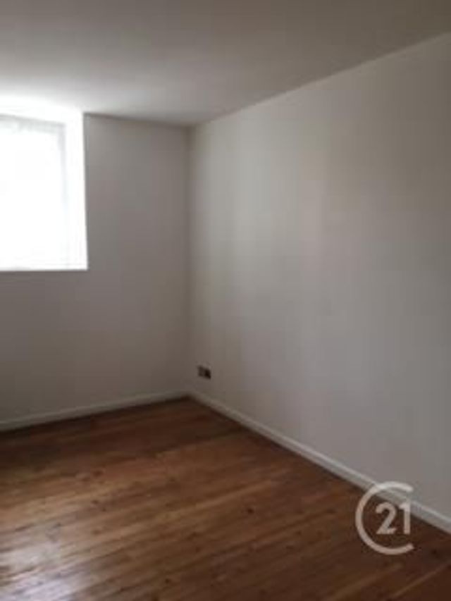 Appartement F2 à louer - 2 pièces - 37.0 m2 - MONTLUCON - 03 - AUVERGNE - Century 21 Pasquet Immobilier