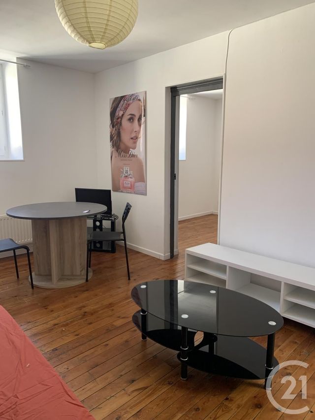 Appartement F2 à louer - 2 pièces - 37.0 m2 - MONTLUCON - 03 - AUVERGNE - Century 21 Pasquet Immobilier