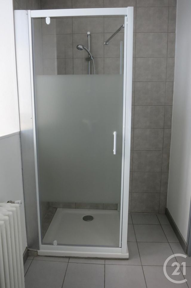 Appartement F2 à louer - 2 pièces - 37.0 m2 - MONTLUCON - 03 - AUVERGNE - Century 21 Pasquet Immobilier