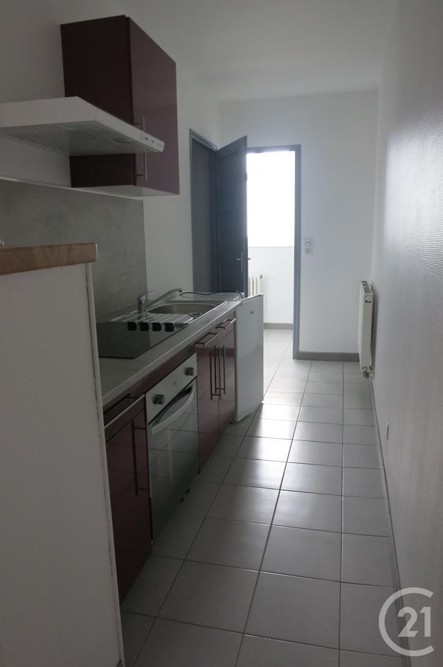 Appartement F2 à louer - 2 pièces - 37.0 m2 - MONTLUCON - 03 - AUVERGNE - Century 21 Pasquet Immobilier