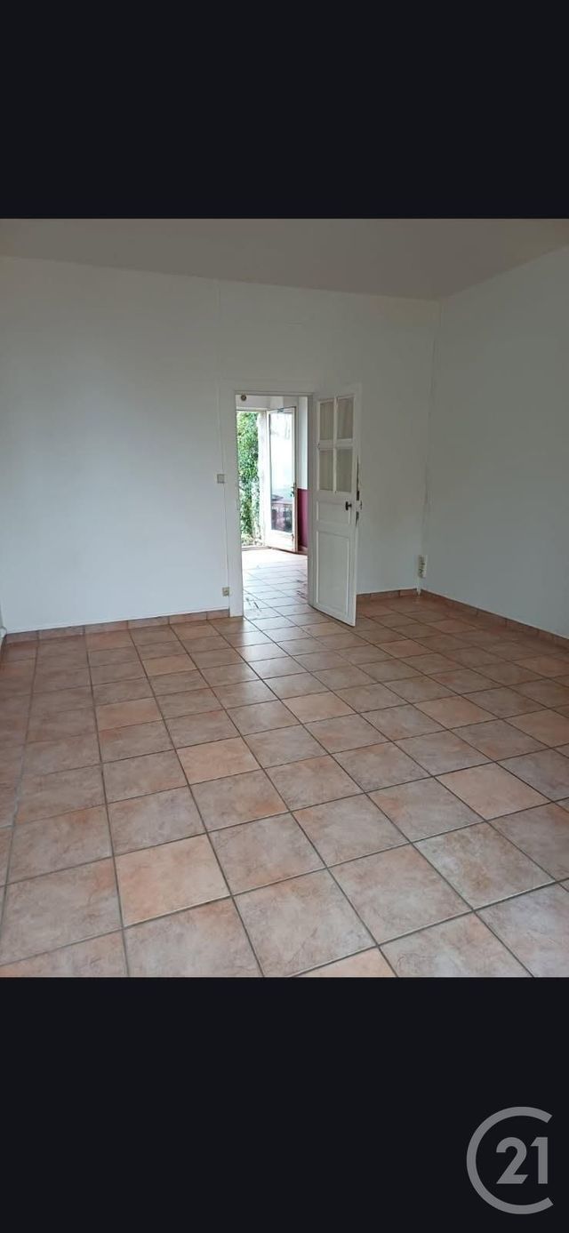 Appartement F2 à louer - 2 pièces - 31.53 m2 - COMMENTRY - 03 - AUVERGNE - Century 21 Pasquet Immobilier