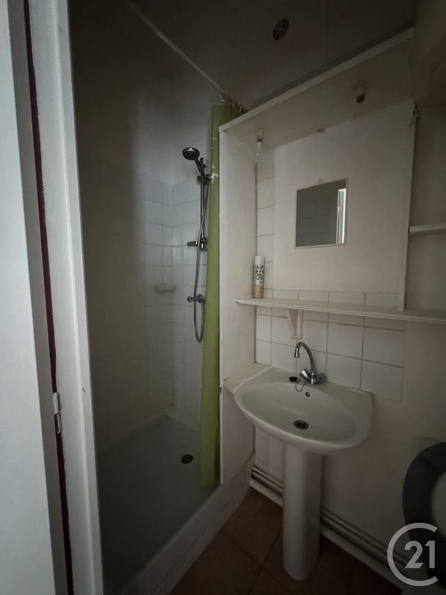 Appartement F2 à louer - 2 pièces - 31.53 m2 - COMMENTRY - 03 - AUVERGNE - Century 21 Pasquet Immobilier