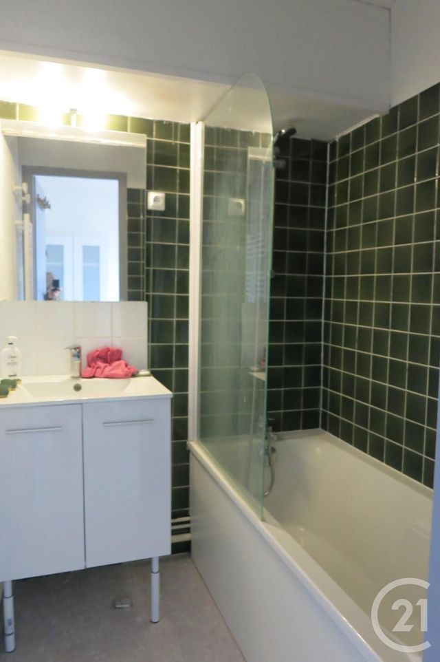 Appartement F2 à louer - 2 pièces - 35.0 m2 - DESERTINES - 03 - AUVERGNE - Century 21 Pasquet Immobilier