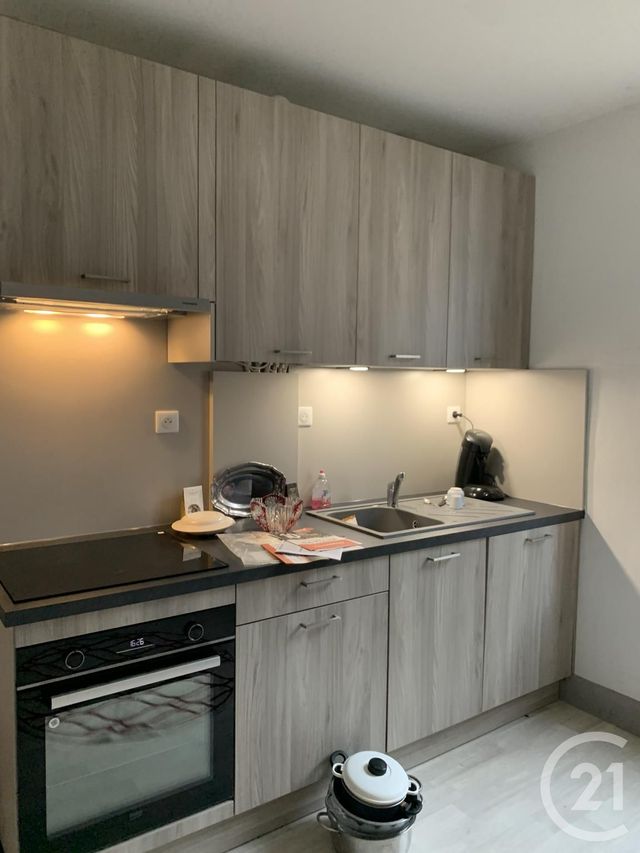 Appartement F3 à louer - 3 pièces - 57.0 m2 - MONTLUCON - 03 - AUVERGNE - Century 21 Pasquet Immobilier