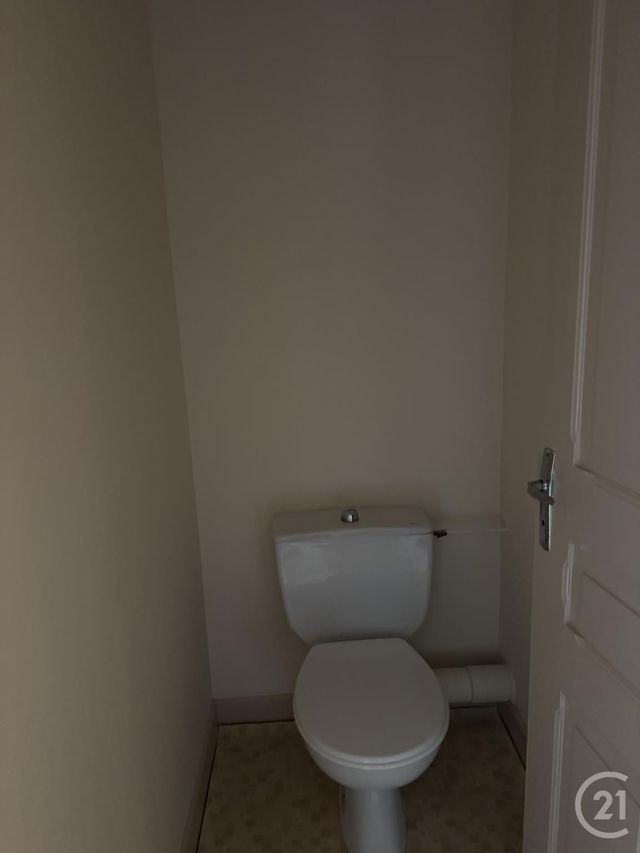 Appartement F4 à louer - 4 pièces - 84.88 m2 - LUSSAT - 23 - LIMOUSIN - Century 21 Pasquet Immobilier