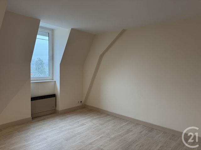 Appartement F4 à louer - 4 pièces - 84.88 m2 - LUSSAT - 23 - LIMOUSIN - Century 21 Pasquet Immobilier