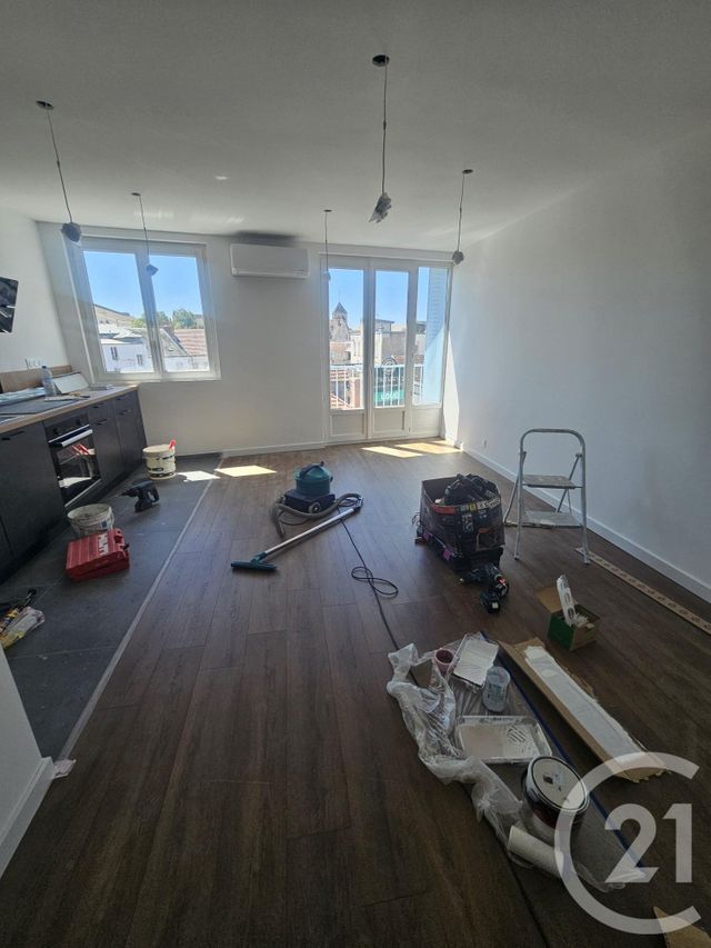 Appartement F2 à louer - 2 pièces - 45.3 m2 - MONTLUCON - 03 - AUVERGNE - Century 21 Pasquet Immobilier