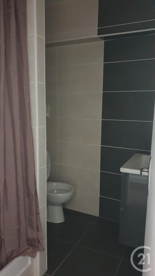 Appartement Studio à louer - 2 pièces - 37.15 m2 - MONTLUCON - 03 - AUVERGNE - Century 21 Pasquet Immobilier